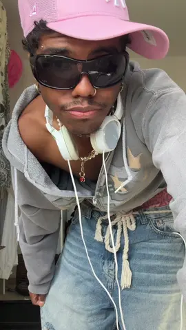 This sound is so real #outfit #OOTD #fashion #iconic #fashionweek 