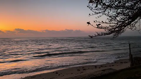 imensidão 🤍                                                                                                                                                                                                     #fyp #paraiso #mar #nascerdosol #portoseguro #viraltiktok #fy 