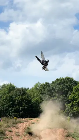 ✌️