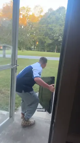 How about dem “cowboys” 😂 #cowboys #ravens #nfl #fyp #brokentv 