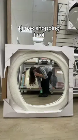 this was the epitome of chaotic but we did get the towels i just forgot to record it. Oh and isas currently on day 7. Im so proud. 🤭🥹 #style #fashion #fashiontiktok #shopping #homegoods #decor #homedecor #styletips #Home 