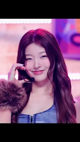 #KATSEYE :: yoonchae touch facecam — #xqzwon1 #yoonchae #fancam #facecam #fyp 