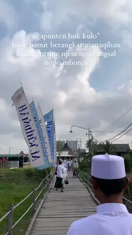 Nawaitu budal manaqib sama kamu🤲🏻🤍🌹 #alkhidmah #jamaahalkhidmah #alkhidmahindonesia #alkhidmahgresik #alkhidmahsurabaya #santri #ukshaficoplercommunity #coplercommunity #breettd #breettd🤘🤘🤘 #breettdy #fyp #fypシ #foruyou #yalili #beranda #storywa #arabicsong #pendosaberkhidmah 