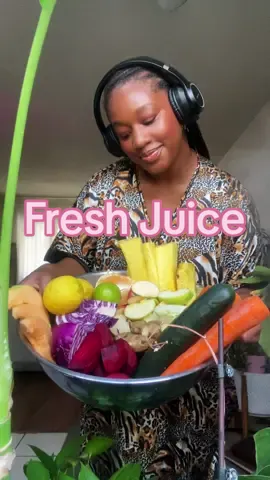 Time to make some fresh juice! 😋🍎🍊🍋🍏🍍🍋‍🟩🥕 #wellness