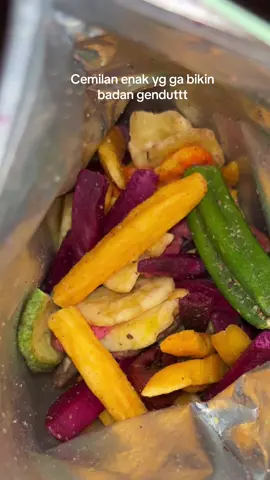 Keripik sayur mix buah ini enak bgt buat yg lagi diet tp pengin ngemill wajib bgt beli🤤#keripikbuah #keripiksayur #keripikbuahdansayur 