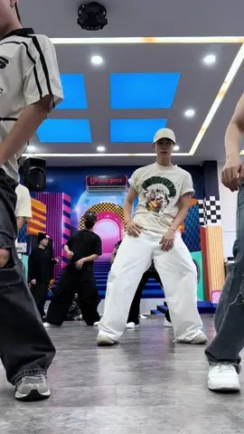 Mới tập thôi mà cỡ này thì concert cỡ nàooooo anh em ơiii ✌️✌️✌️✌️ #anhtraisayhi  