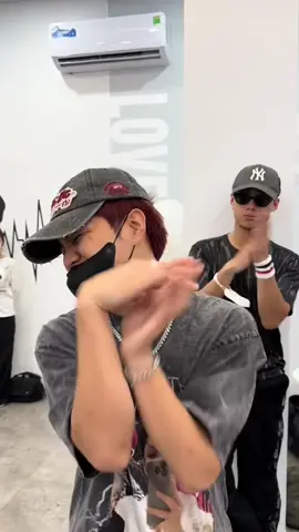 Tẻn tẻn là cái đồ đáng iuu 🙂 #captainboy @captainboyy11_06 