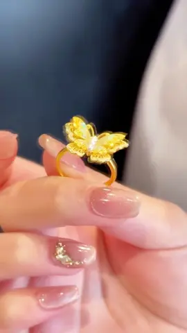 Rahasia Merawat Perhiasan agar bersih dan kinclong tiap hari. Cek Promo di Keranjang Kuning!