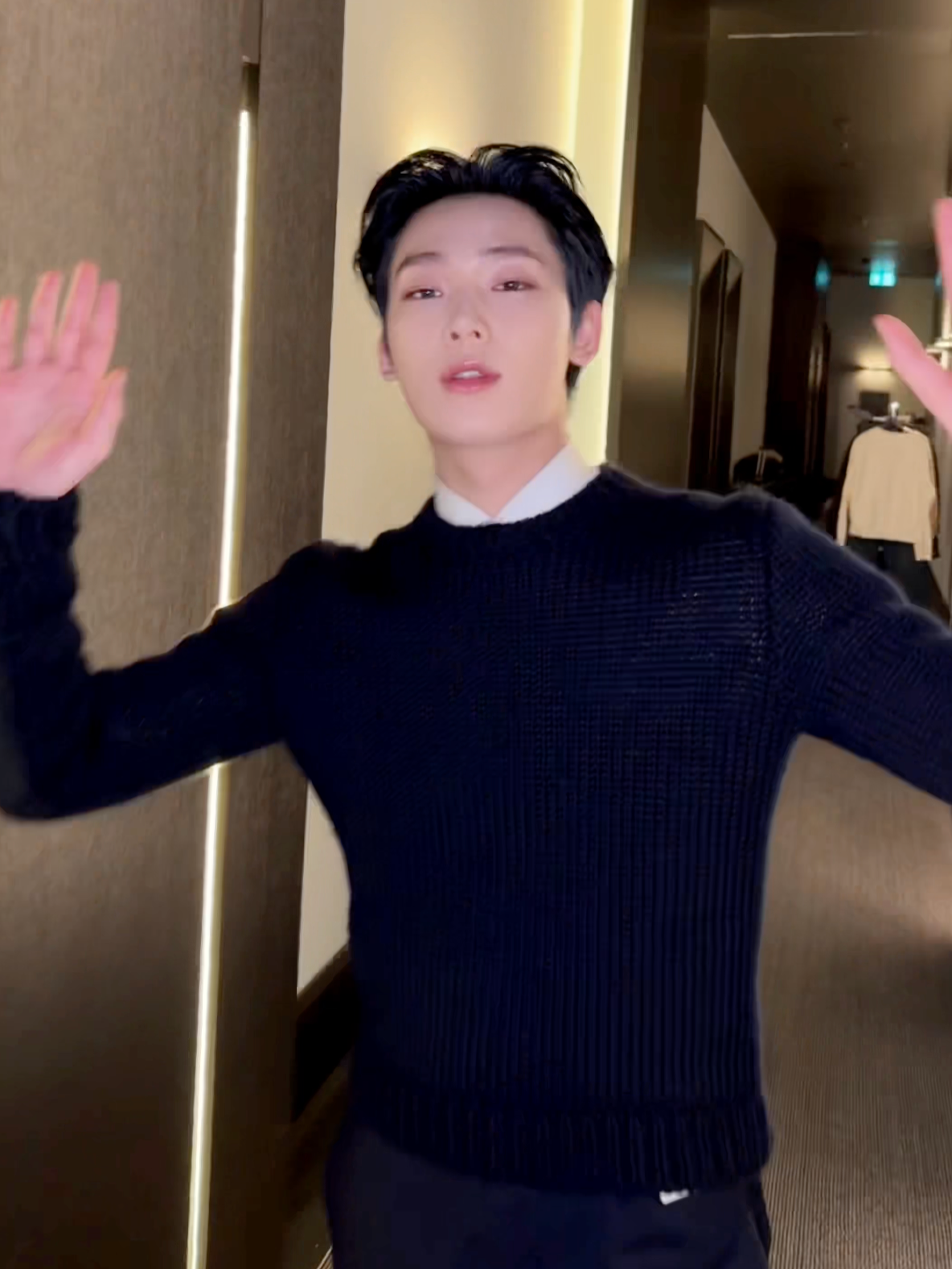 Hey👋 #JUNGWON #SUNOO #ENHYPEN   #PradaSS25 #ENHYPENxPrada #PradaxENHYPEN #MiucciaPrada #RafSimons @prada