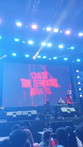 ibarat apa???🫵🏻#ndxaka #ndxakafamilia #konsermusik #konserjawa #fyp #xyzbca #fypシ゚ 