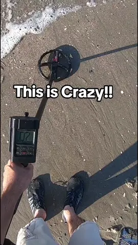 This was crazy to find at the beach when I was metal detecting while I was searching for long lost treasure digging around in the wet sand #metaldetecting #treasure #beach 