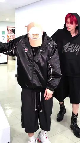 Changbin stans...you good? 😳 #seochangbin #changbin #straykidsedit #straykids #dancechallenge #dancewithfriends #ggum 