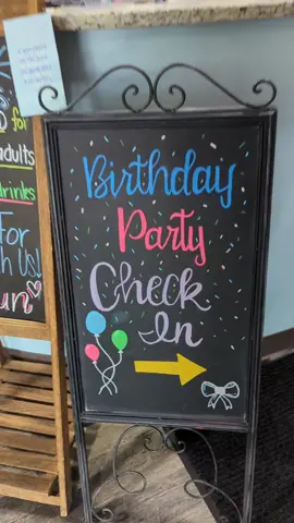 Bumblebee Play Cafe👉🐝 #fyp #chicagoland #parentsoftiktok #playland #kids #toddlers #birthdayparty #elgin #bumblebeeplaycafe #tiktok @BUMBLE BEE PLAY CAFE 