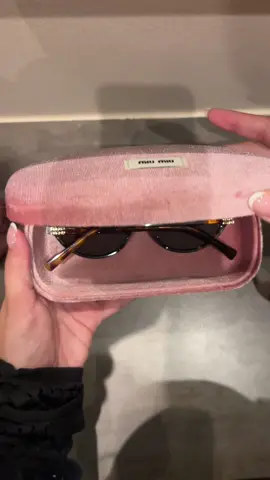 🎀 hey fall 🎀  #fyp #foryou #miumiu #fall #unboxing #sunglasses 
