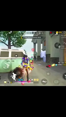 copiando a piuzinha #fyfreefire #freefire_lover #yellowff 