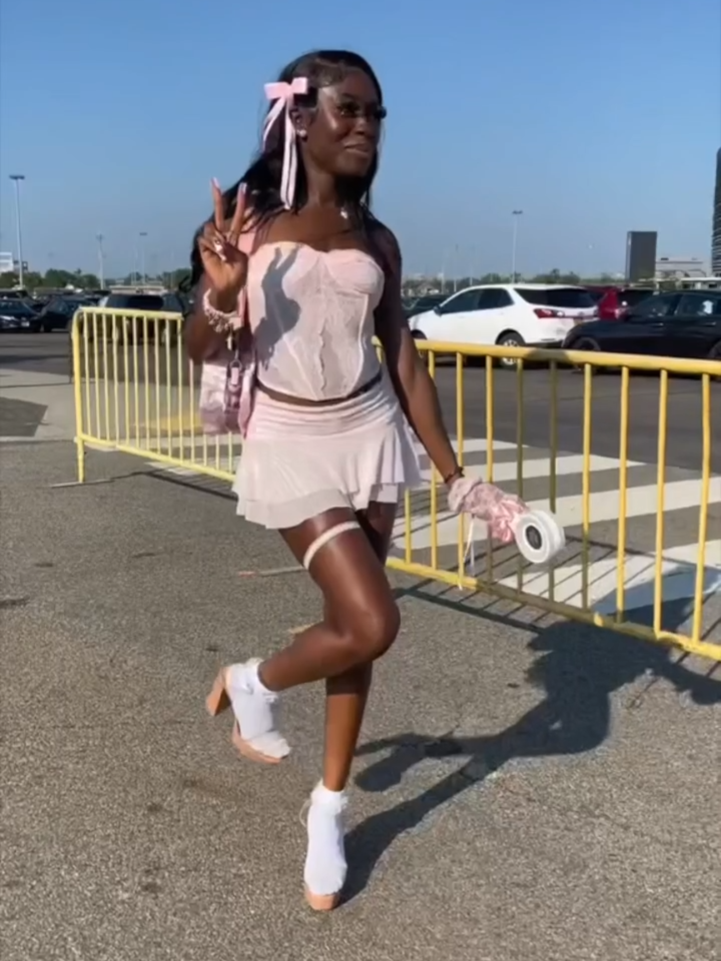 Brb dressing up as the artist at every show from now on 🧑🏻‍🦲😎 #pitbull #nickiminaj #adele #twice_tiktok_official #melaniemartinez