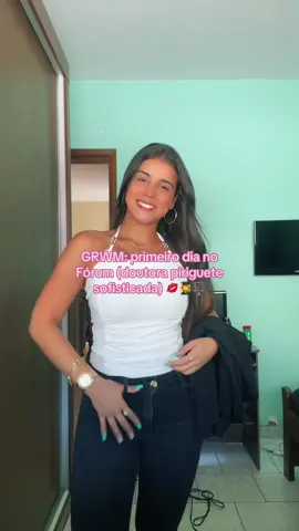 primeiro dia 🤍⚖️  #foryoupage #foryou #piriguetes #y2k #vaiprofycaramba #fubangacore #viral #fy #fashion #viraliza #modafeminina #grwm #y2kaesthetic #advogada 