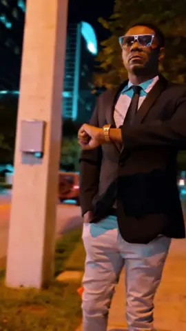 Ki kotew kanpe ou se demokrat ou byen repibliken?