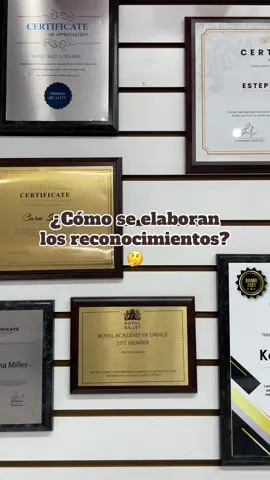 A que no sabías como se elaboraban los reconocimientos que están colgados en la pared de tu mamá 🤔🤩  Sigue viendo para saberlo:  #reconocimiento #diseños #personaliza #cuadros #madera #titulo #diploma #fyppppppppppppppppppppppp #fypシ゚ 