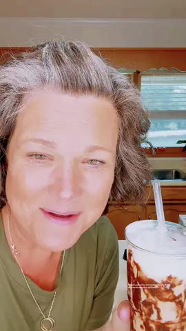 Make an iced latte with me #icedcoffee #Silonnicemachine #Silonntime #icemachine #ice @Silonn 