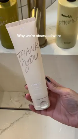 Gentle, hydrating and calming — our cleanser is nothing short of oat-mazing! 🫶🏻🫧