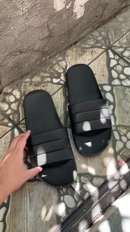 dito tayo sa mura pero worth it 🫶🏻 #slippers #slides #unisexslippers #fypage #fyp #tiktokshop #tiktokfinds #foryoupage #recos #nonslip #comfy #affordable 