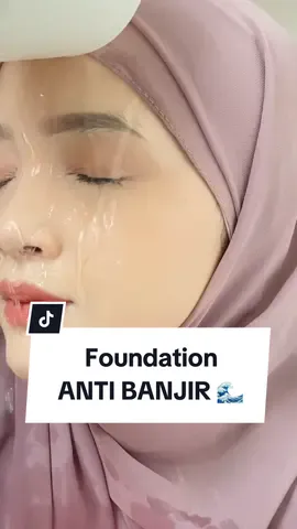 Kira-kira Foundation 20ribuan kalo disiram air bakalan geser gak yaa?!😟 #Hanasui #Foundation #FoundationHanasui 