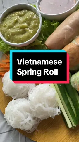 Step by step cara saya buat Vietnamese Spring Roll. Alat2 saya guna dalam video boleh tengok dekat showcase TT saya. Semoga membantu newbie ☺️  #vsr #vietnamesespringroll #vietnamspringroll 