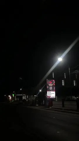 uwasikk cahh🎧🕺🏻 #fyp #trend #liriklagu #saktenane3 #overlay 