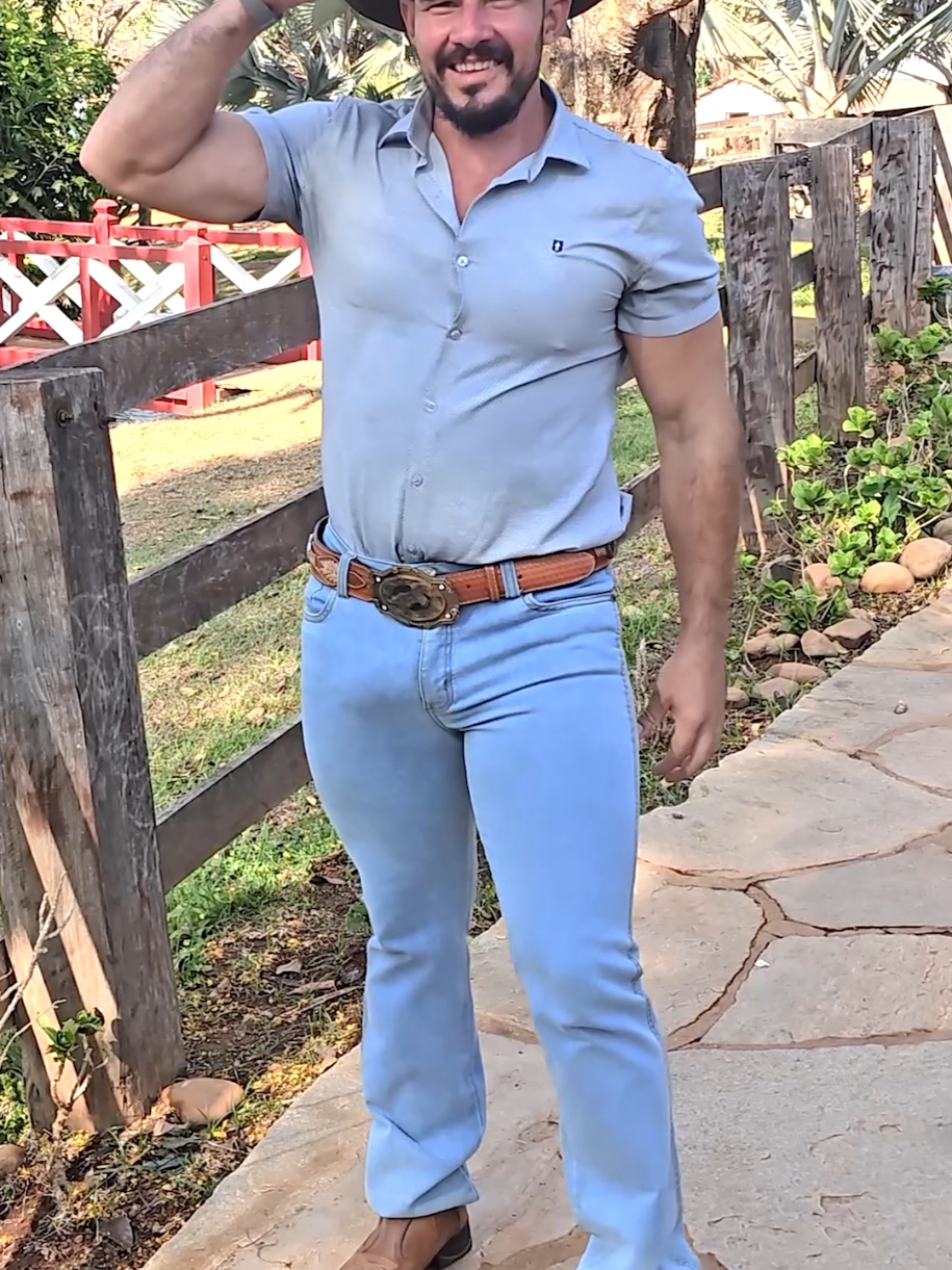 Peão fazendeiro 🤠 #cowboy #tiktok #fazenda 