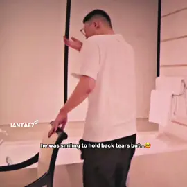 my heart can't stand it when i see him sad or crying..🥺😢💔 #jungkook #전정 