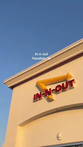 dare i say these are the best fast food burgers…