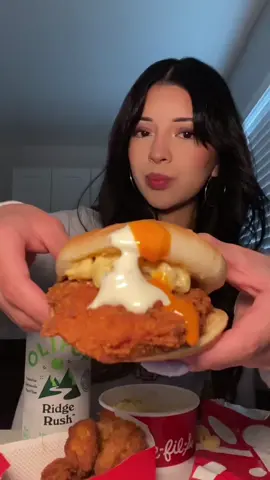 Chick fil a ASMR ❤️ @OLIPOP #olipoppartner #Foodie #asmr #eatwithme