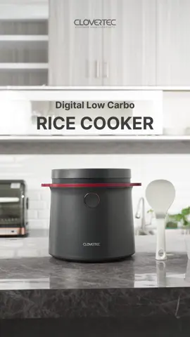 Khawatir makan nasi, kadar gula naik atau bagi yang mau diet nasi, Kini ada CLOVERTEC Digital Low Carbo Rice Cooker, kamu bisa memasak nasi rendah karbo yang mengurangi kandungan gula hingga 40%! Cocok untuk penderita diabetes dan diet rendah karbo. ⁣✅ Kapasitas 2 liter ✅ Stainless steel food grade ✅ Panci anti lengket 5 lapis ⁣ Sehat dan praktis, kini memasak jadi lebih mudah!  #CLOVERTEC #clovertecappliance #clovertecdapur #peralatandapur #LowCarboRiceCooker #HealthyCooking #NasiRendahKarbo #GulaDarahSehat #RiceCookerAntiGula #NasiDiet 