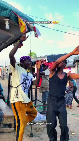 Replying to @Queen dancing dancing 🥰🥰🥰#kingofdance #trend #joy #dance #dancing #viral #fyp 