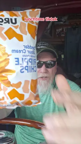 #Lunchtime #LUVEMSOGOOD #humble @Pepper Belly Pete #keepontruckin #getyousometiktok #lowboylife 