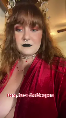 Sleep tight creep 😷 #pdiddy #blacklipstick #gothgirl #altgirl #redheadwithtattoos #redhead #fyp #foryourpages #blueeyes #choker #goddessenergy #spookyseason #septum #darklips 