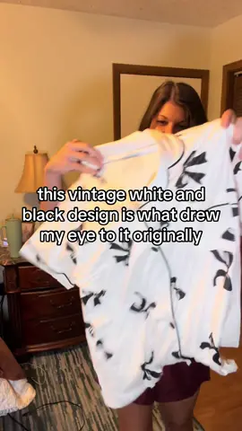 I want evey pair available! These would make an awesome gift! #pajamas #sleep #goodnight #giftidea #christmasgift #blackfriday #blackfridaydeals 