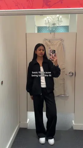 random fit check as a basic girly🧸 #fitspo #basicfit #schoolfit #fyp #casualoutfits #OOTD #outfitinspo #fashiontiktok #style #fitcheck 
