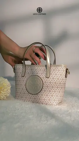 Cantik dan gemesnya Julia Daisy gk ada yg ngalahinn 😍😍💖💖 #lescatino #brandlokal #taswanita #fyp #belilokal #produkviral #promo #murah #tas #tasselempang 