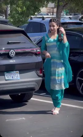 🩵🩵🥰🥰#foryoupage #beauty #itsPriya🦋🙏🏼 #iLoveNature❤️🤘 #viral #catwalk🥰✅ #cutegirl 