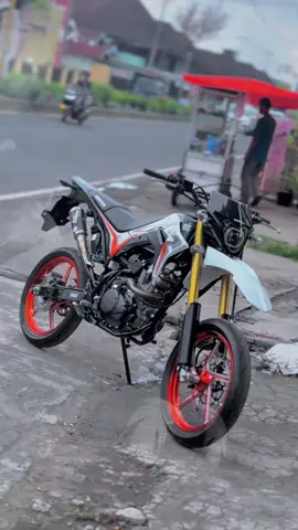 Gak seganteng yang lain😭 #surex  #crf  #crf150l  #fypシ゚viral  #viraltiktok 