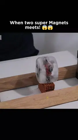 When two super Magnets meets 😱 #physics #Science #scienceexperiments #fisica #slideshow #powerful #viral #fyp #trending #srongest #foryoupage 