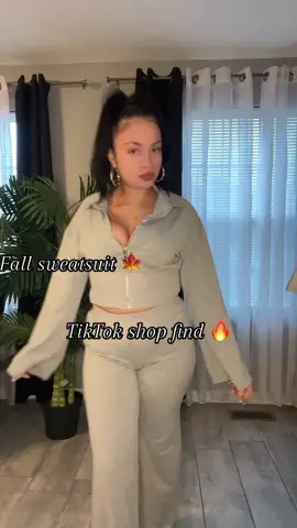 Perfect for fall #fyp #sweatsuit #falltrends #tiktokshop #shopping 