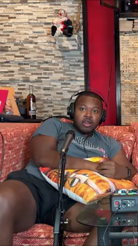 How can you tell her house dirty?🤣🏠 #fyp #foryoupage #podcast 