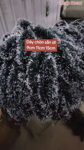 Giáng sinh k thể thiếu dây chồn đc các bác ạ #xuhuong #trangtrigiangsinh #noel2024 #giangsinh #christmasdecorations #xmas #noel #caythongnoel #merrychristmas 