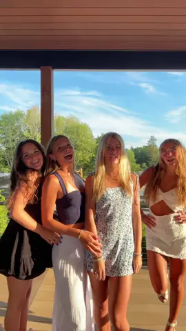 Me skd my friends trhikg to he cute 