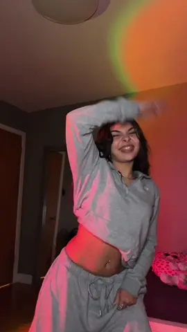 I get the belly piercing 😍🔥 Dc: ( tag please )!! #prt #dancer #90sfashion #newdancechallenge #fypシ゚viral #dancer #fypシ゚viral🖤 