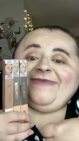 Contouring is so easy with these new sticks! 🥰 @Makeup Revolution #prgifted #makeuprevolution #newmakeup #contouring 