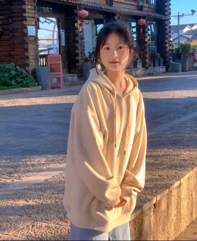 Em chào buổi sáng mọi người 